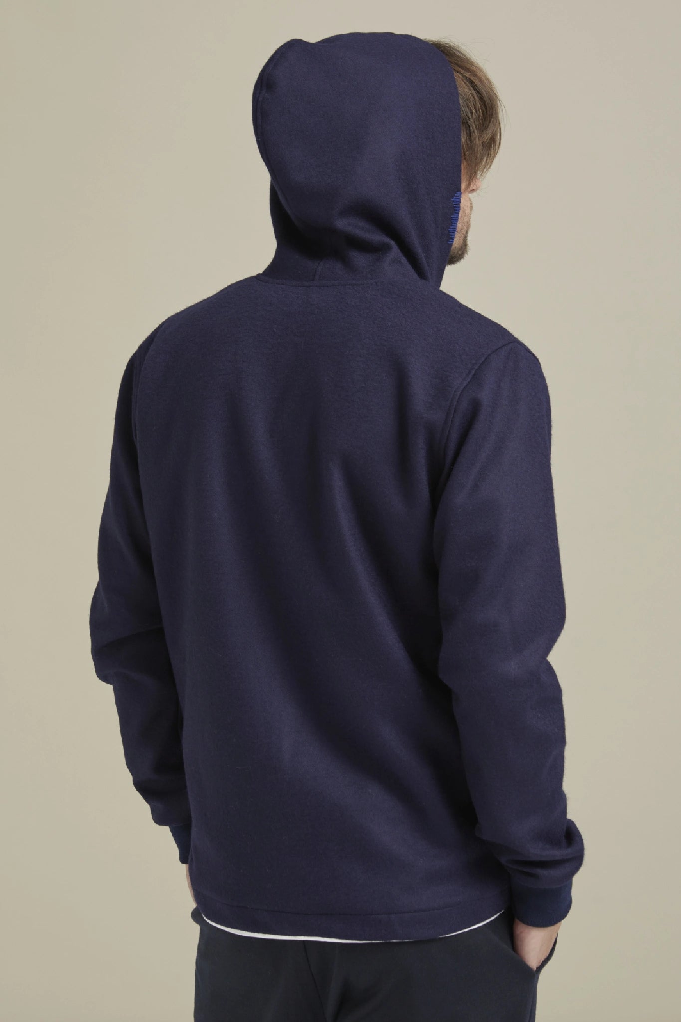 Fancy Coat | Lacivert Yünlü Örme Kapüşonlu Mont Ceket arka görünüm kapalı kapüşon.