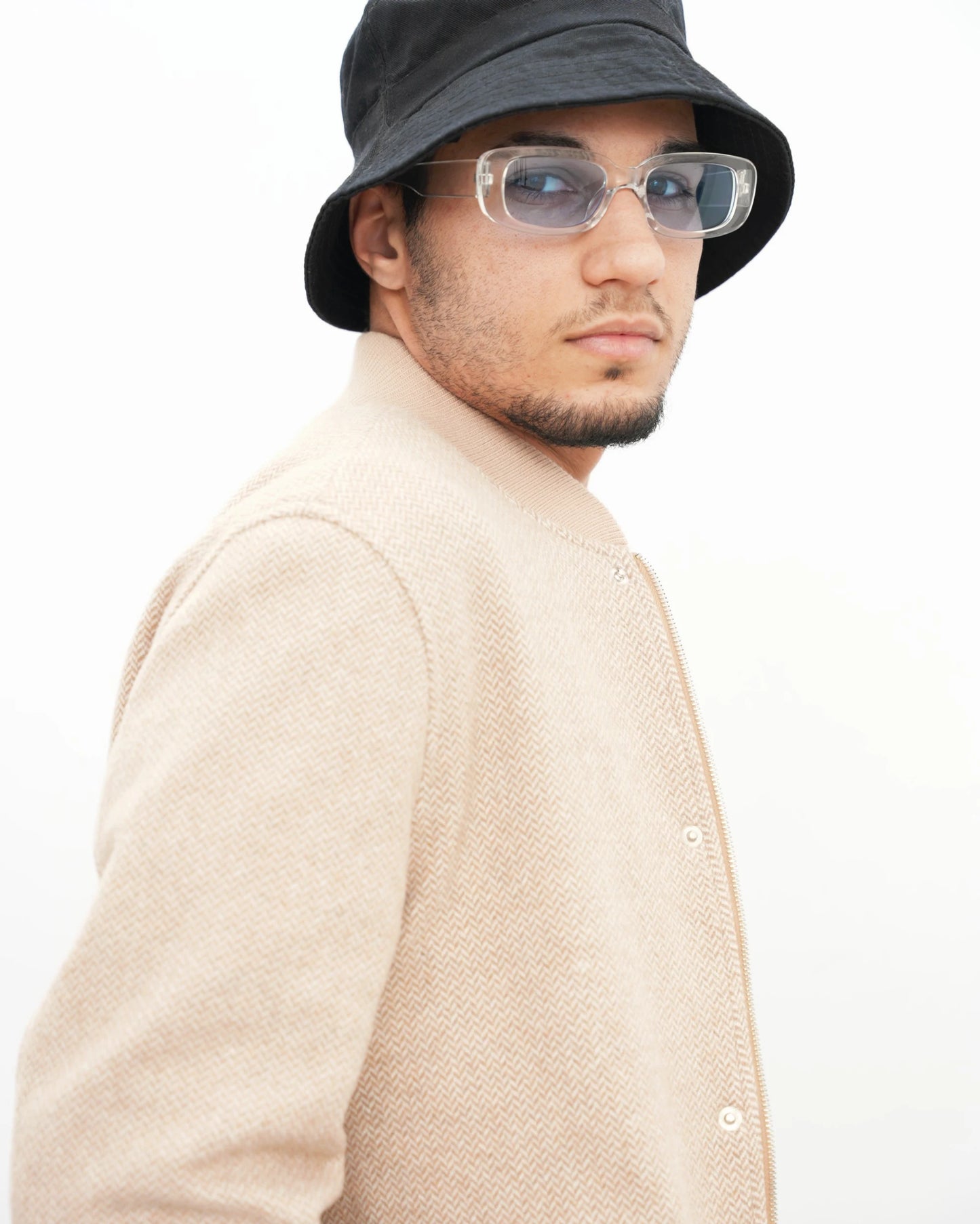 MUBU Balıksırtı Bomber Ceket – Bej - Manken Yan Görünüm