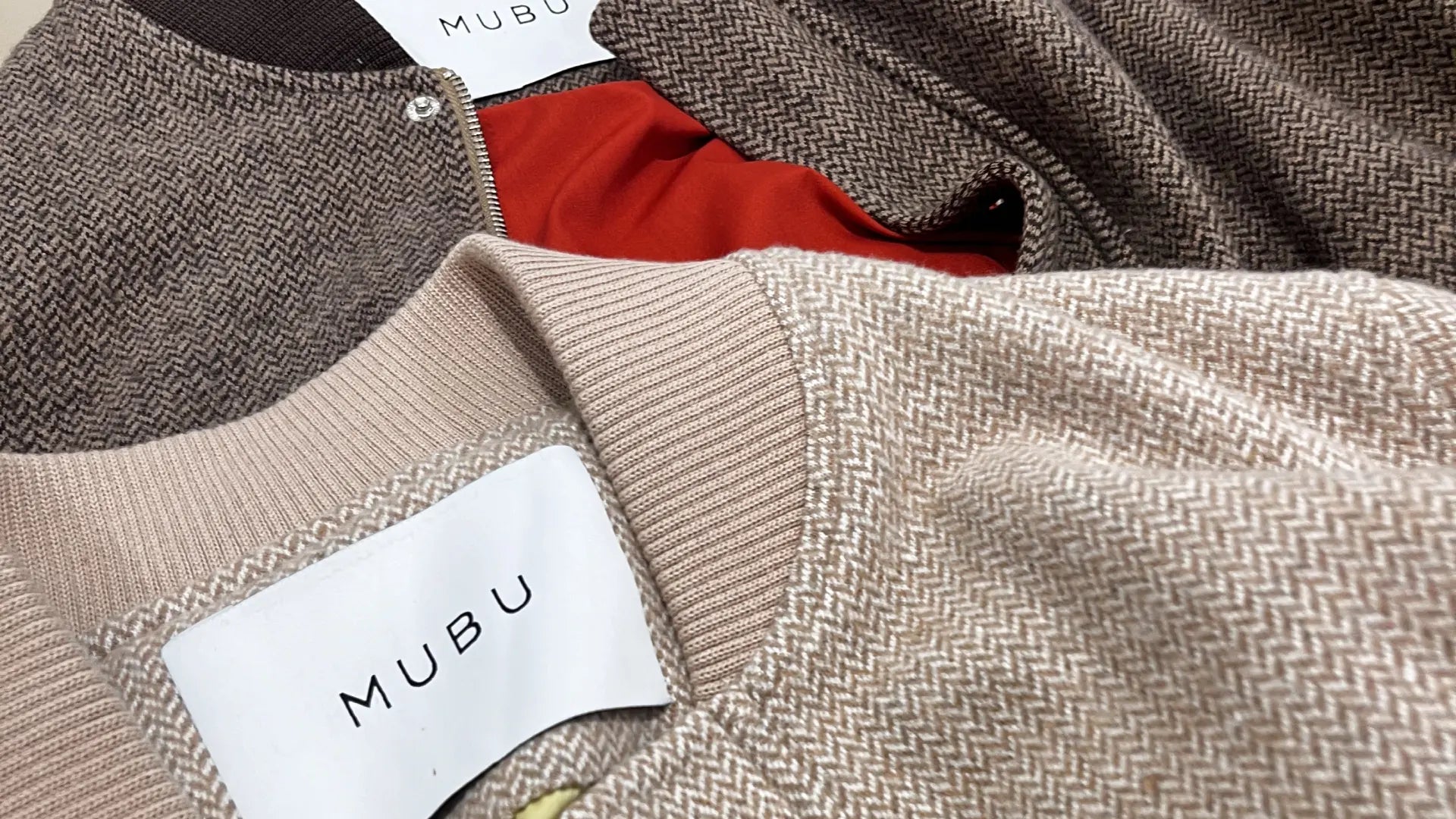 Balık sırtı bomber ceket kahverengi ve bej banner görseli