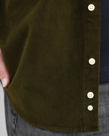 MUBU Cosserat Haki Kadife Gömlek - Düğme Detayı