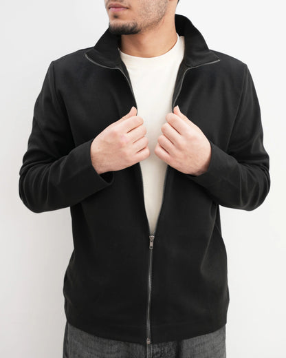 MUBU Diago Tech-Knit Siyah Hırka - Model Ön kapalı Görünüm