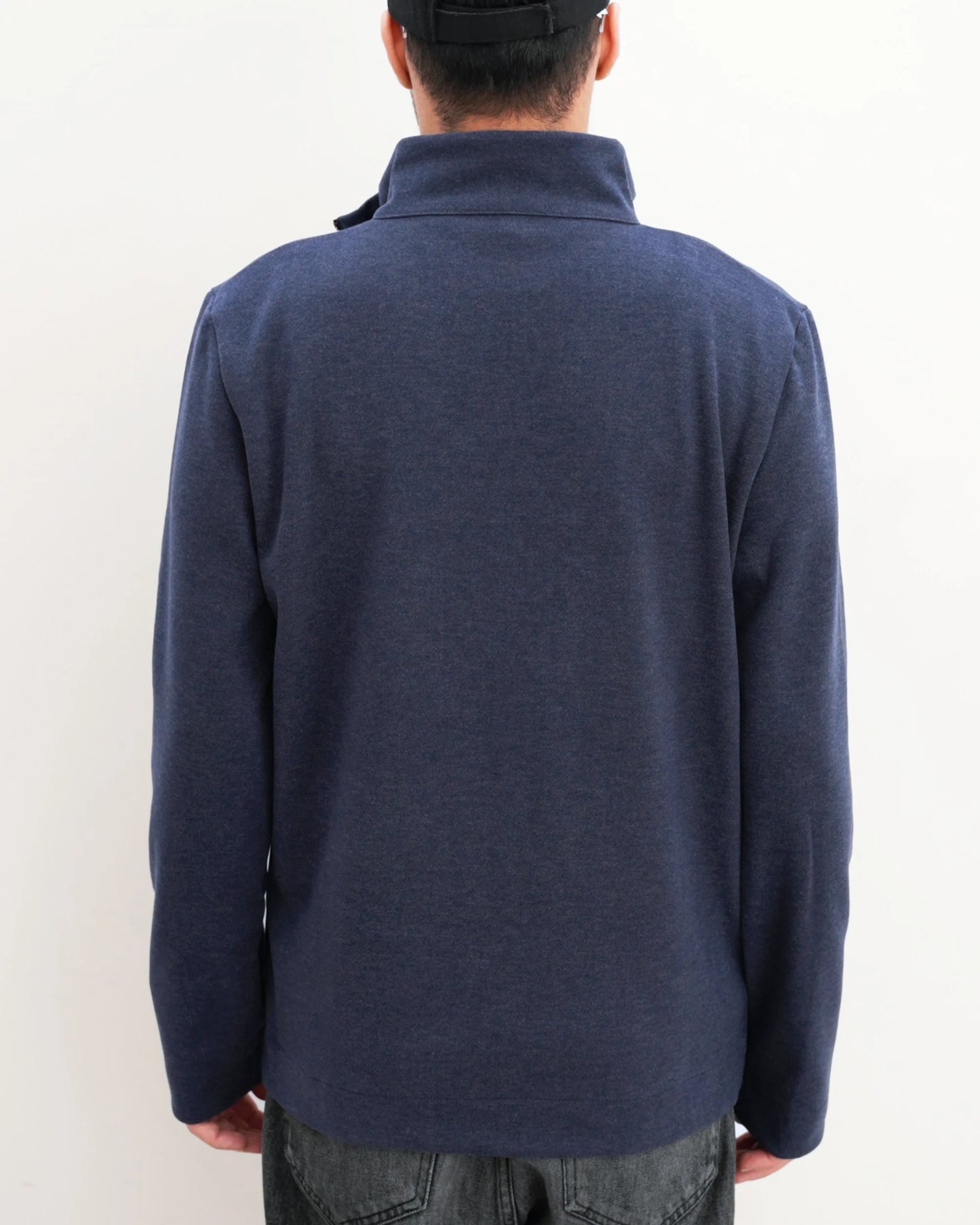 MUBU Diago Tech-Knit İndigo Hırka - Model Arka Görünüm