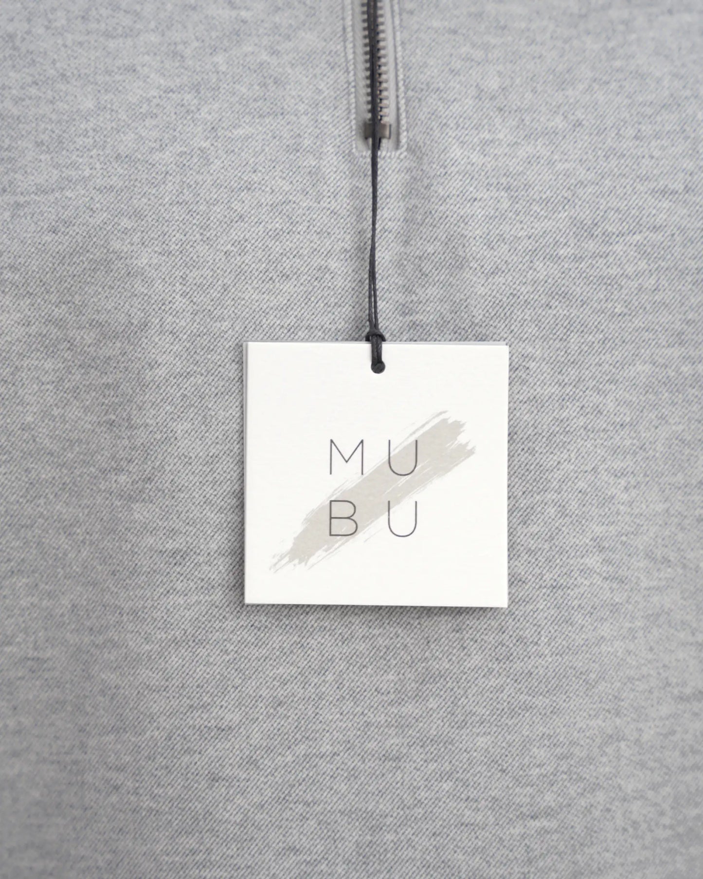 MUBU Diago Half-Zip Silver Melanj Teknik Kazak - Etiket ve Kumaş Detayı