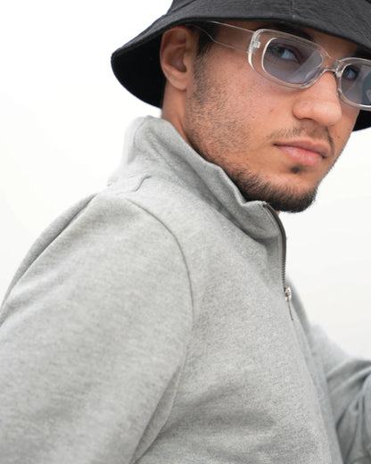 MUBU Diago Half-Zip Silver Melanj Teknik Kazak - Model Yakın Yan Görünüm