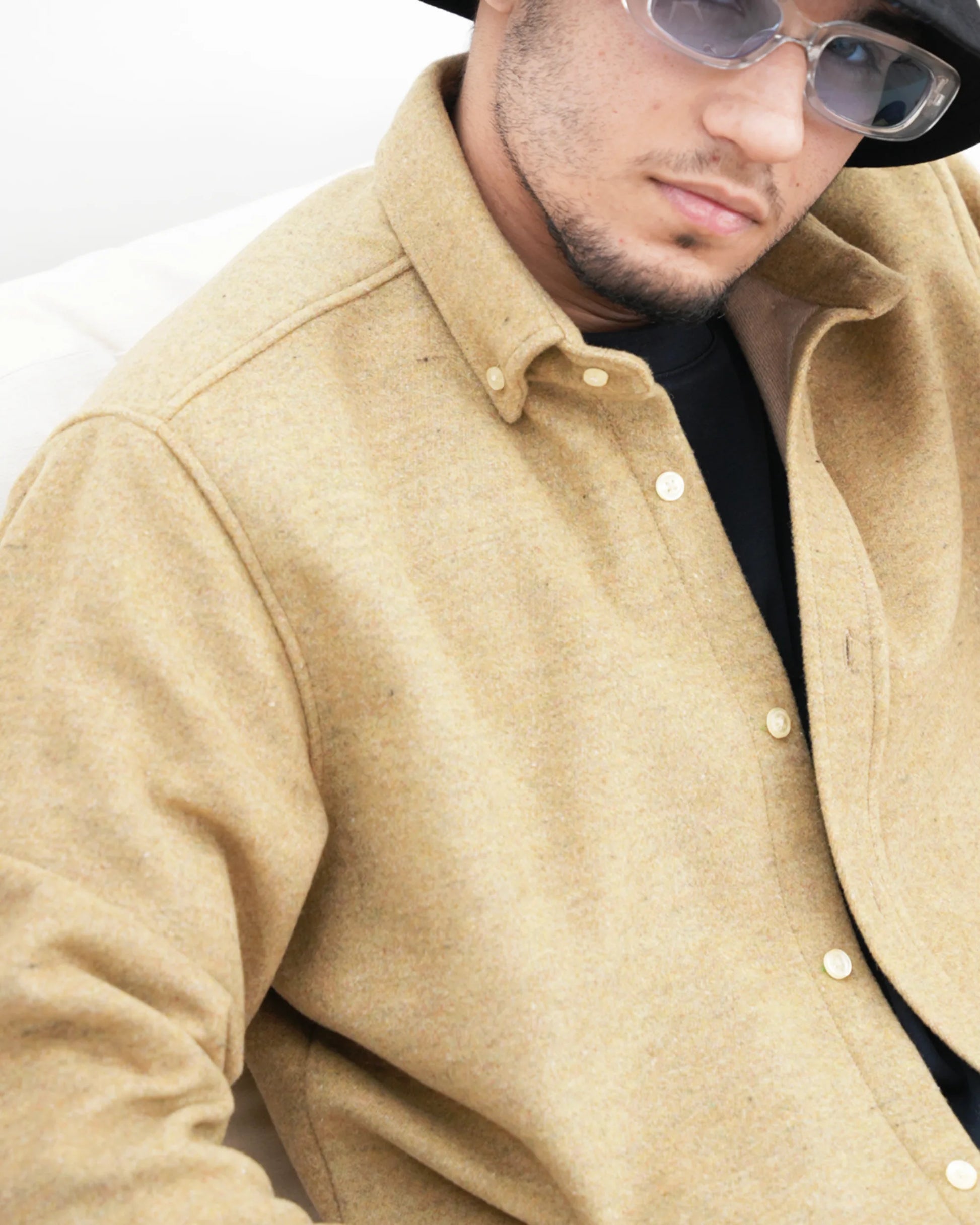 MUBU Heritage Hardal Yün Gömlek Ceket - Model Yakın Çekim