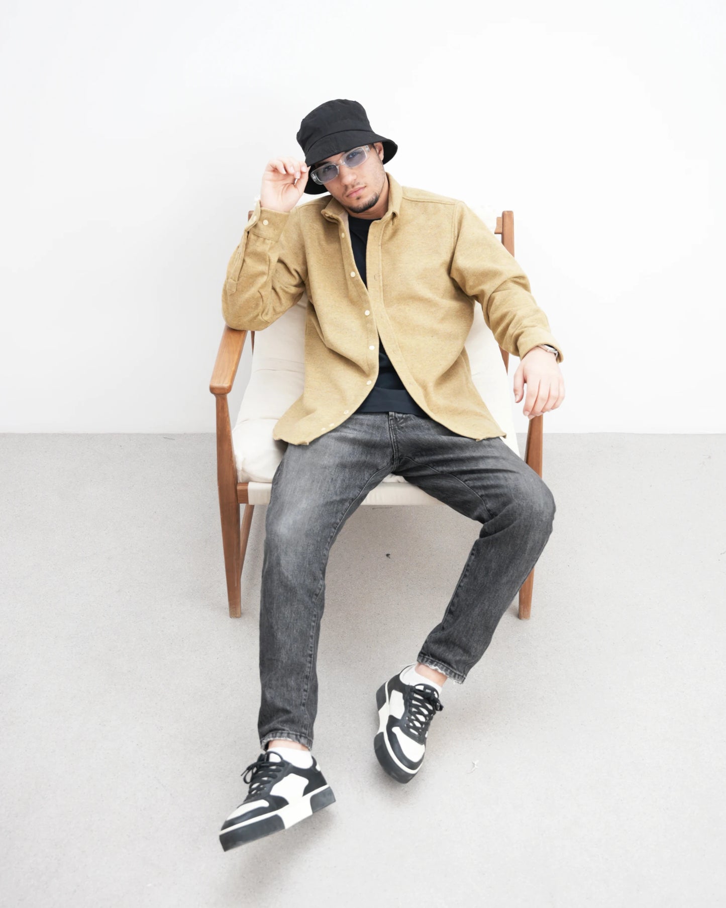 MUBU Heritage Hardal Yün Gömlek Ceket - Model Lifestyle