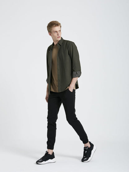 Haki flanel gömlek.